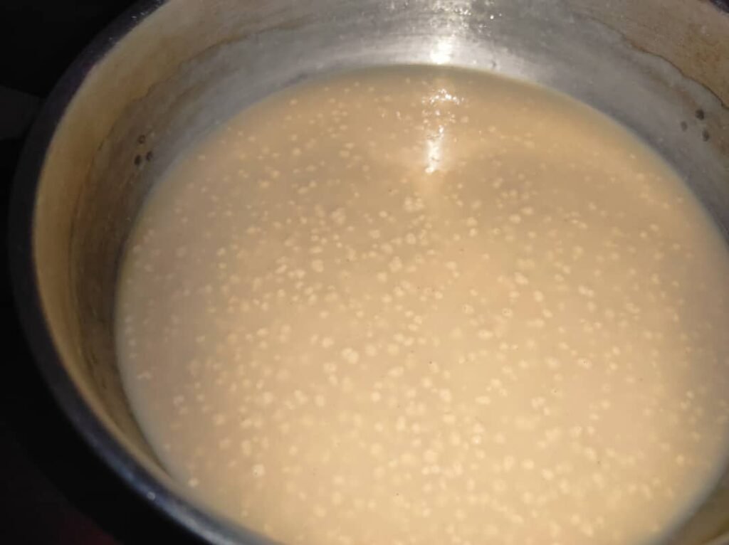 Bouillie de petit mil : Ce traditionnel petit déjeuner qui demeure dans les familles 2 Bouillie de petit mil : Ce traditionnel petit déjeuner qui demeure dans les familles 2