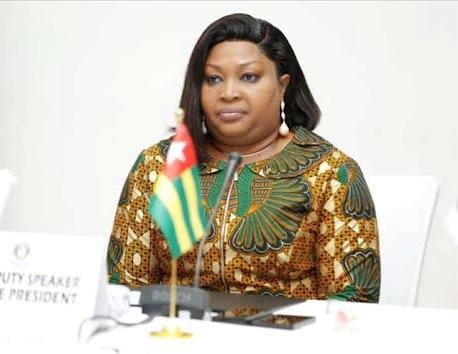 Ibrahima Mémounata : Première femme présidente du parlement de la CEDEAO 2 Ibrahima Mémounata : Première femme présidente du parlement de la CEDEAO 2