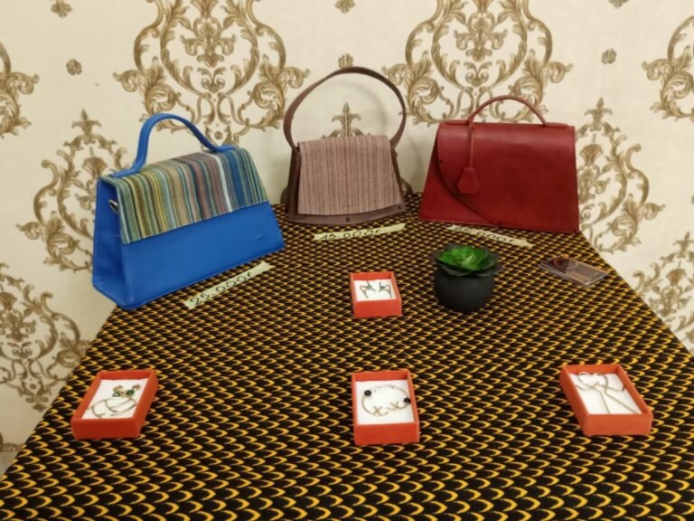 ‘’Donaa'‘ : Une nouvelle marque de maroquinerie et de bijouterie made in Burkina 1 ‘’Donaa'‘ : Une nouvelle marque de maroquinerie et de bijouterie made in Burkina 1