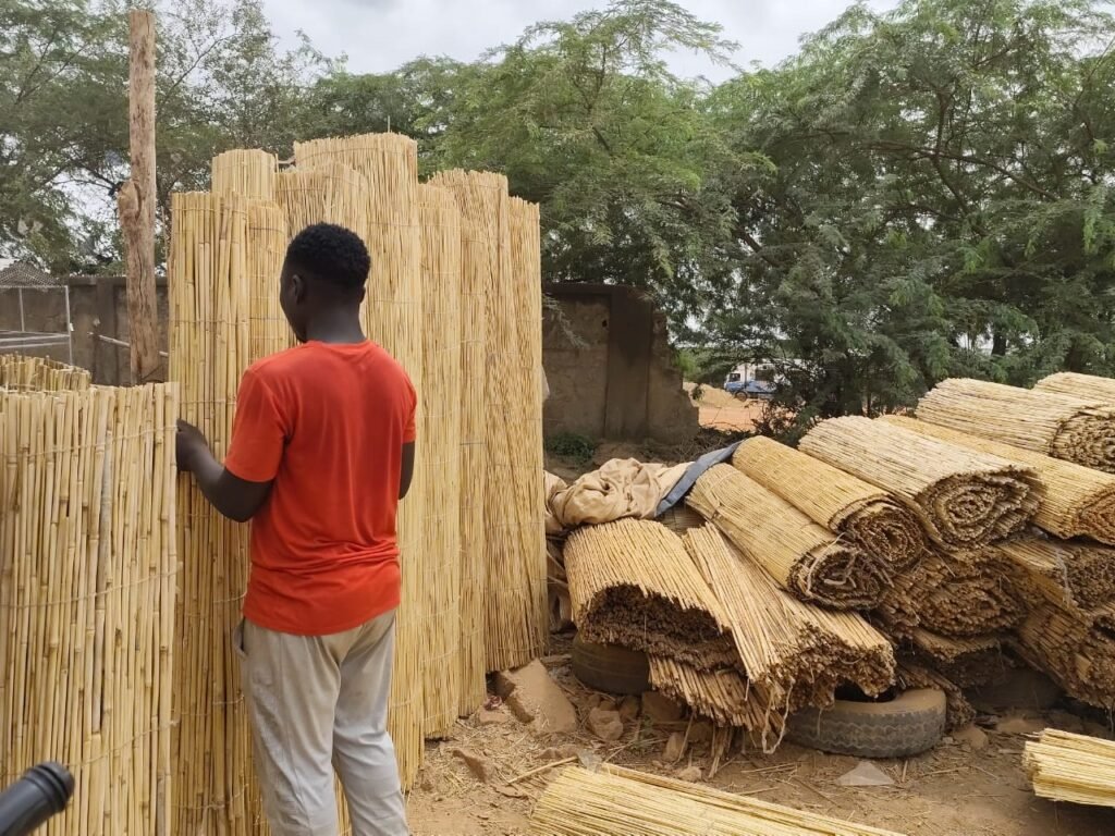 Cérémonie de fiançailles : L’utilisation des pailles comme touche traditionnelle 4 Cérémonie de fiançailles : L’utilisation des pailles comme touche traditionnelle 4