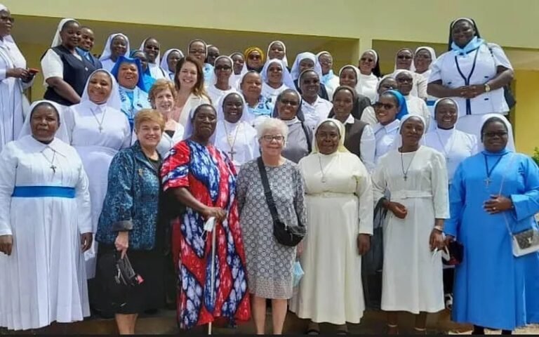Vatican : L'ordination des femmes diacres est rejetée 1 Vatican : L'ordination des femmes diacres est rejetée 1
