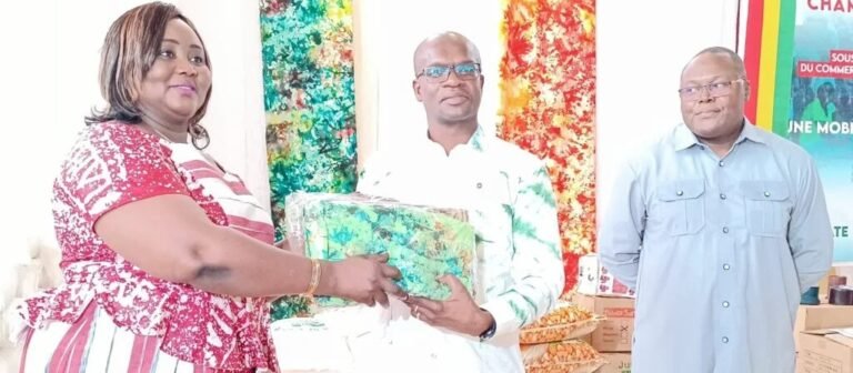 Burkina : La chambre des métiers de l’artisanat offre plus de 10 millions F CFA pour l’effort de paix 5