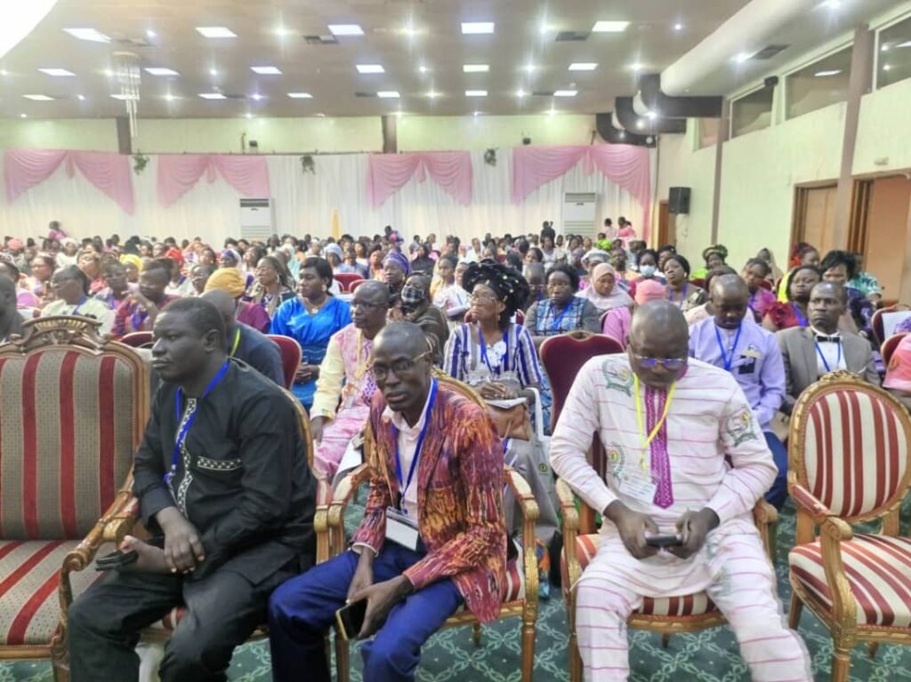 Burkina : Plus 800 sages femmes et maïeuticiens échangent sur les défis dans leur domaine 2 Burkina : Plus 800 sages femmes et maïeuticiens échangent sur les défis dans leur domaine 2