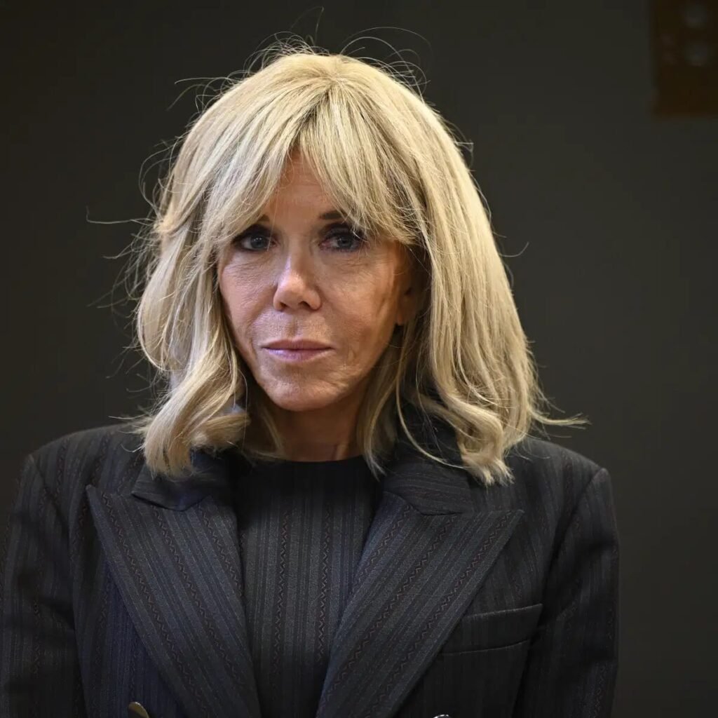 France : Deux femmes condamnées pour avoir affirmé que Brigitte Macron était un homme 2 France : Deux femmes condamnées pour avoir affirmé que Brigitte Macron était un homme 2