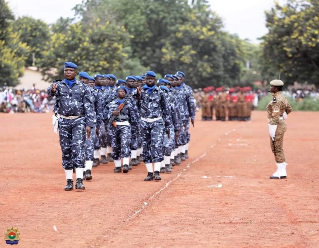 Gendarmerie Nationale : 39 femmes de la promotion ‘'Espoir’’ prêtes à défendre la Patrie 3 Gendarmerie Nationale : 39 femmes de la promotion ‘'Espoir’’ prêtes à défendre la Patrie 3