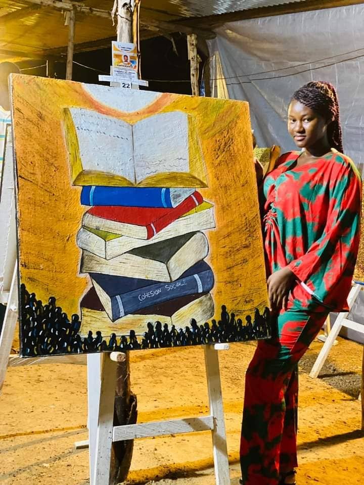 L'art au bout des pinceaux : Dorcas Eugenie Ouédraogo éveille les sens par ses toiles 2 L'art au bout des pinceaux : Dorcas Eugenie Ouédraogo éveille les sens par ses toiles 2