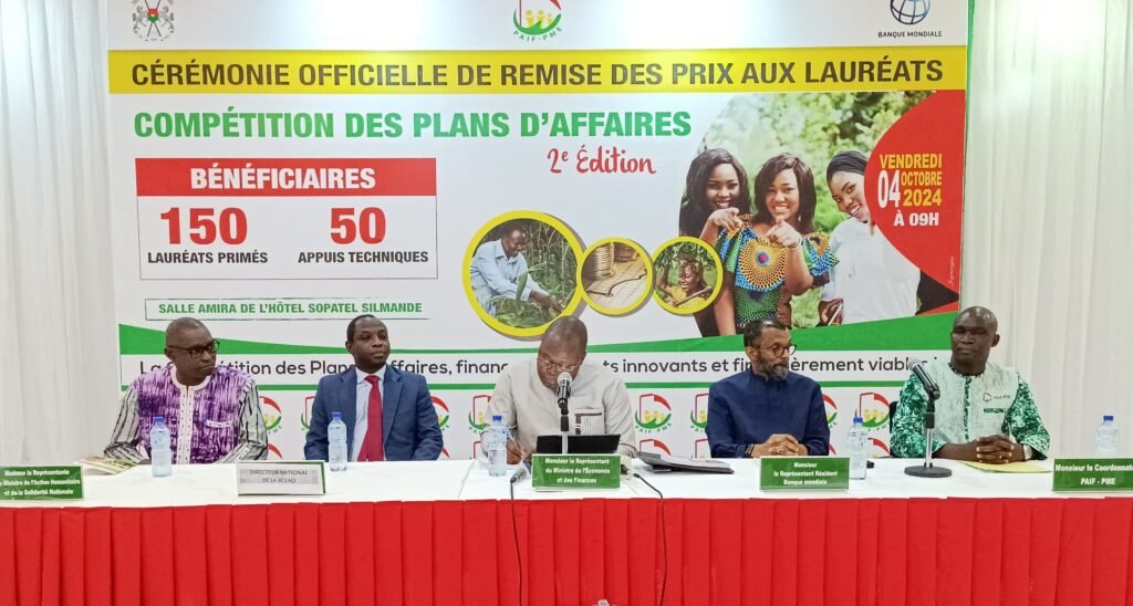 PAIF-PME : 2 milliards 400 millions FCFA octroyés à 150 entrepreneurs 4 PAIF-PME : 2 milliards 400 millions FCFA octroyés à 150 entrepreneurs 4