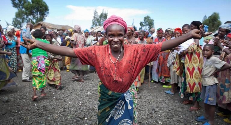 Engagement Commun : Un projet de l'ONU pour l’inclusion égale des femmes au processus de paix 1 Engagement Commun : Un projet de l'ONU pour l’inclusion égale des femmes au processus de paix 1