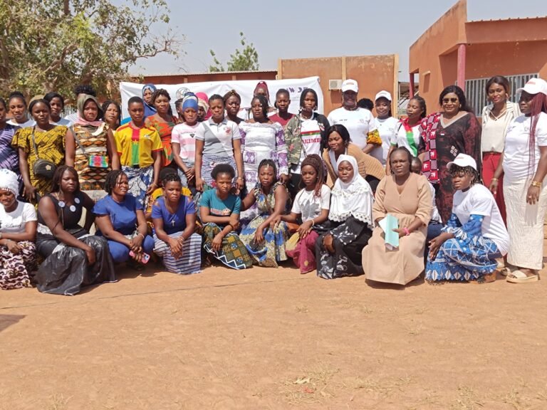 BAOMENGA : Pour venir en aide aux serveuses de bars et maquis de Tanghin-Dassouri 1 BAOMENGA : Pour venir en aide aux serveuses de bars et maquis de Tanghin-Dassouri 1