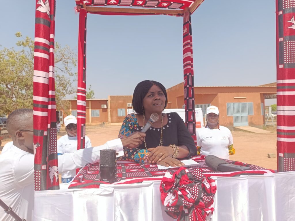 BAOMENGA : Pour venir en aide aux serveuses de bars et maquis de Tanghin-Dassouri 4 BAOMENGA : Pour venir en aide aux serveuses de bars et maquis de Tanghin-Dassouri 4