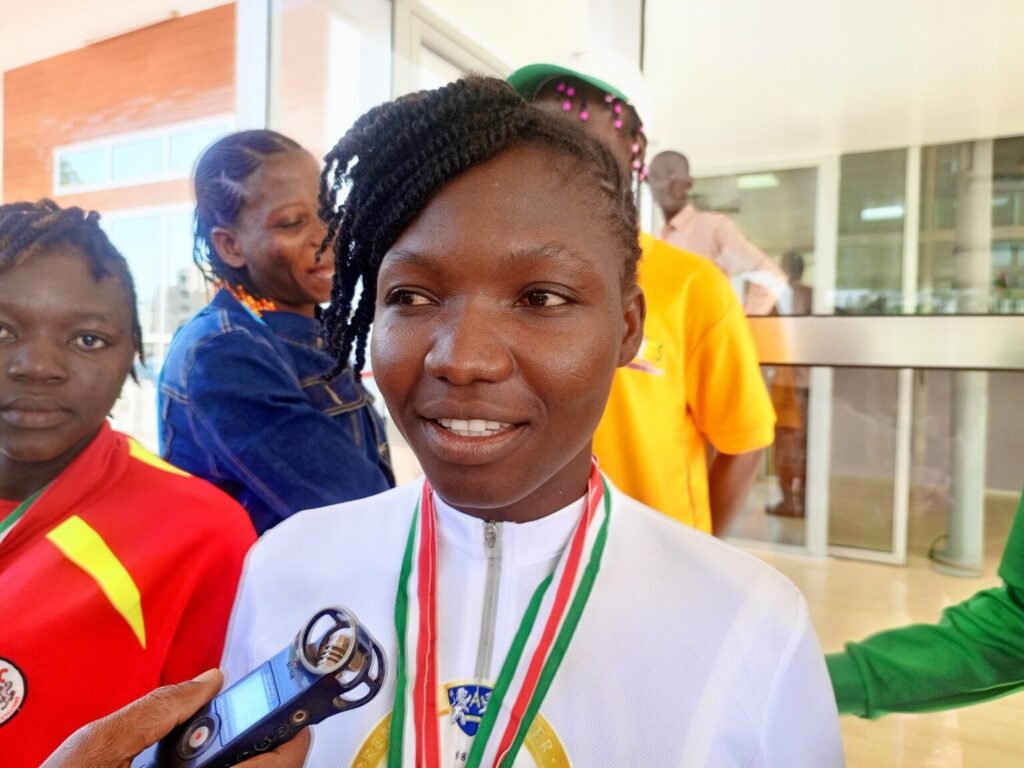 Sport : Les Étalons cyclistes féminins accueillis en héroïne à Ouagadougou 3 Sport : Les Étalons cyclistes féminins accueillis en héroïne à Ouagadougou 3