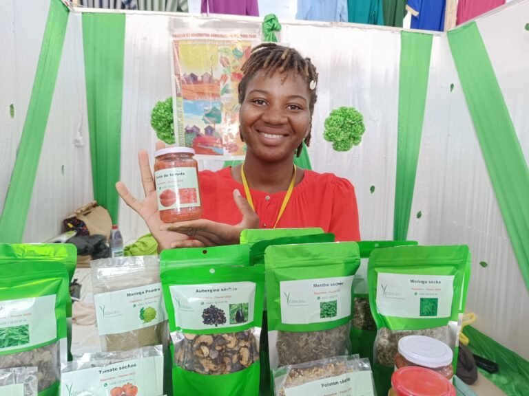 SIAO 2024 : L’Association Yelmani, vitrine de produits bio des femmes déplacées de Loumbila 5