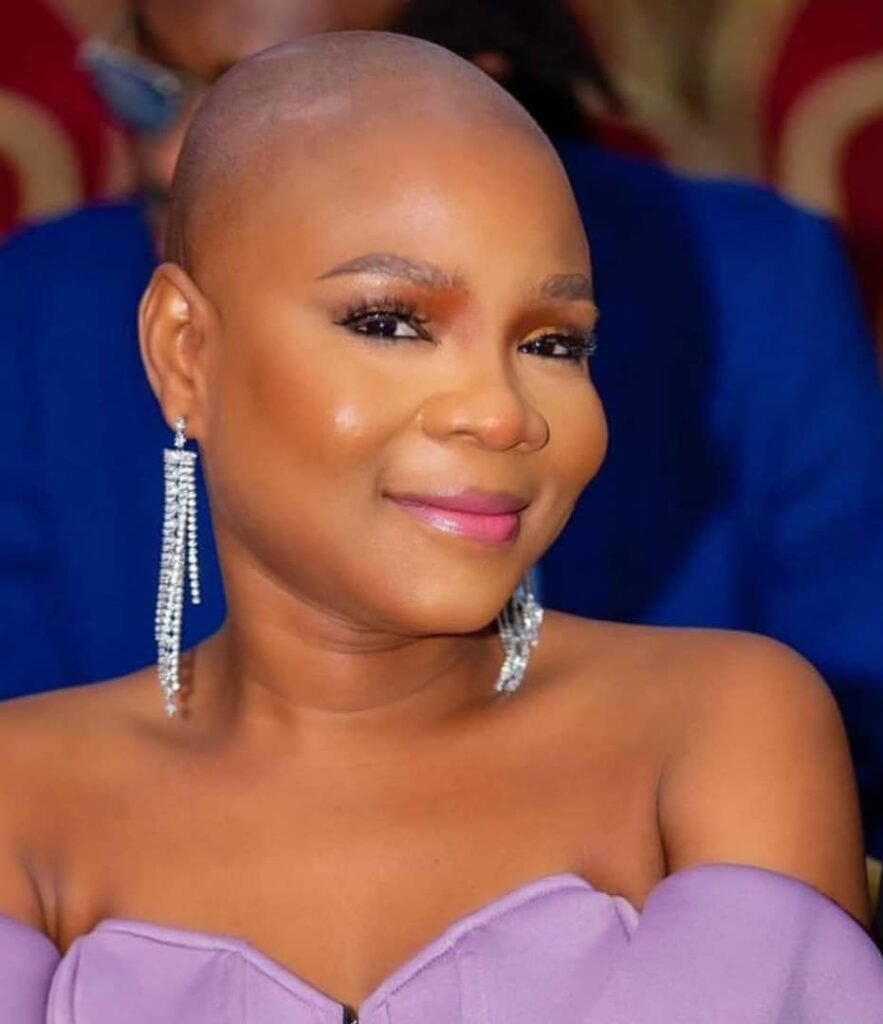 Cancer : Elles se rasent la tête pour soutenir les victimes 3 Cancer : Elles se rasent la tête pour soutenir les victimes 3