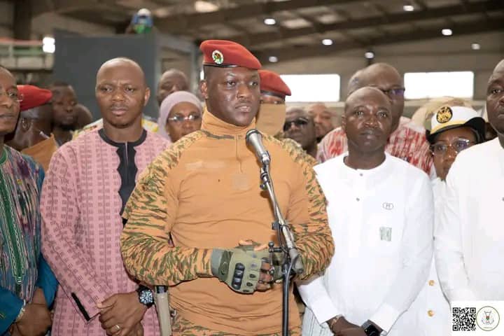 « Poursuivons donc notre marche vers un Burkina Faso souverain, fier et prospère », Capitaine Ibrahim Traoré 3 « Poursuivons donc notre marche vers un Burkina Faso souverain, fier et prospère », Capitaine Ibrahim Traoré 3