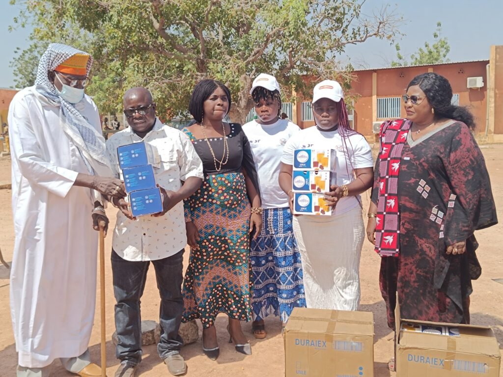 BAOMENGA : Pour venir en aide aux serveuses de bars et maquis de Tanghin-Dassouri 5 BAOMENGA : Pour venir en aide aux serveuses de bars et maquis de Tanghin-Dassouri 5