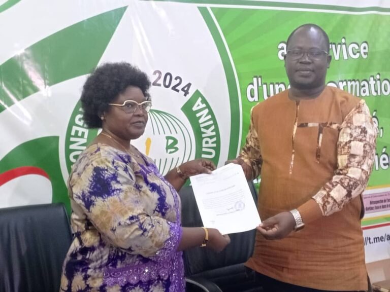 AIB : La nouvelle PCA, Batouré Lamizana entend s'attaquer aux fake news 1 AIB : La nouvelle PCA, Batouré Lamizana entend s'attaquer aux fake news 1