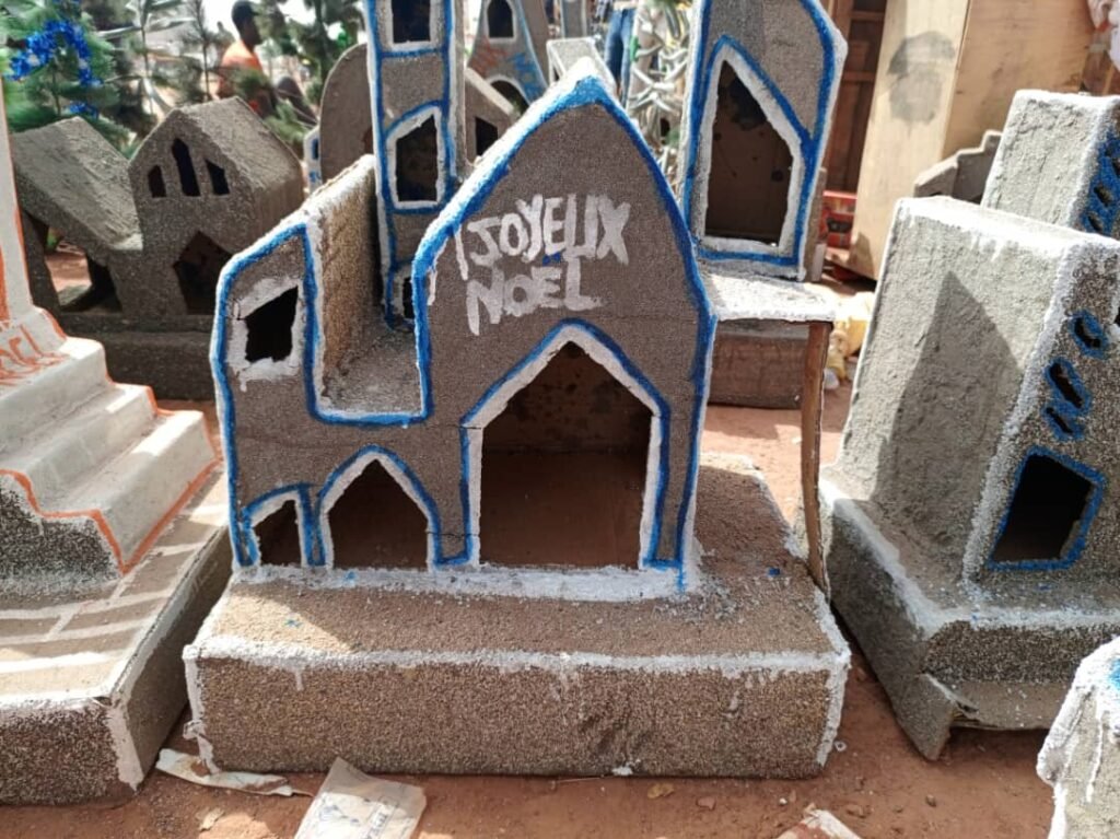 Ouagadougou : Des crèches annoncent la Noël dans la ville 6 Ouagadougou : Des crèches annoncent la Noël dans la ville 6