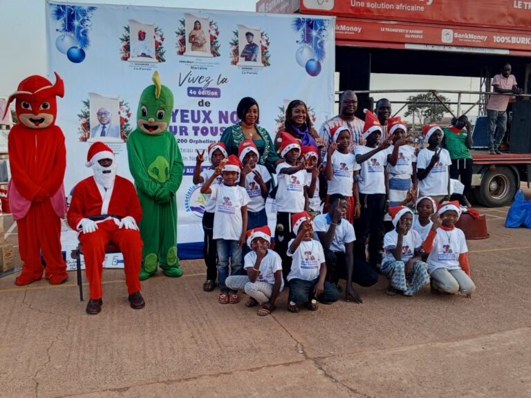 ‘’Joyeux Noel pour tous’’ : 200 enfants démunis et 8 veuves retrouvent le sourire 1 ‘’Joyeux Noel pour tous’’ : 200 enfants démunis et 8 veuves retrouvent le sourire 1