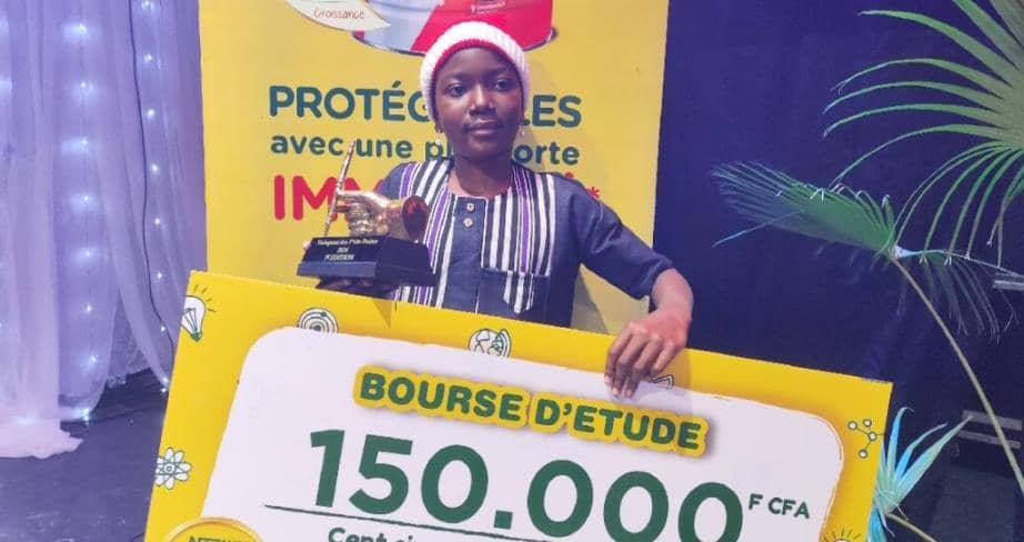 Concours p’tit poètes : Une bourse d’étude de 150 000 FCFA pour Grâce Traoré 3 Concours p’tit poètes : Une bourse d’étude de 150 000 FCFA pour Grâce Traoré 3