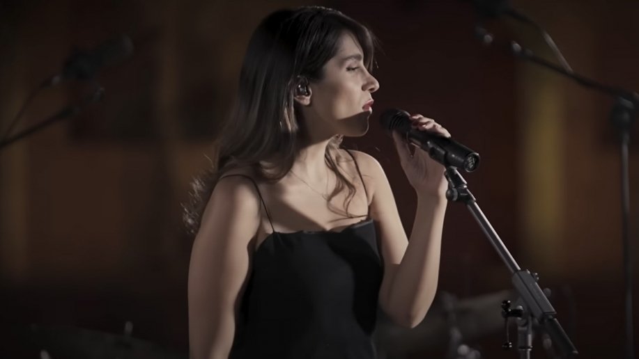 Iran : Une musicienne arrêtée pour avoir chanté sans voile 2 Iran : Une musicienne arrêtée pour avoir chanté sans voile 2