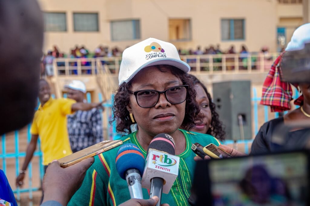 Burkina : Plus de 200 orphelins des FDS tombés égayés par l’Amical des Femmes du Sport 4 Burkina : Plus de 200 orphelins des FDS tombés égayés par l’Amical des Femmes du Sport 4