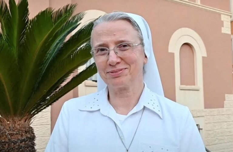 Sœur Simona Brambilla : La première femme à diriger un ministère au Vatican 1 Sœur Simona Brambilla : La première femme à diriger un ministère au Vatican 1