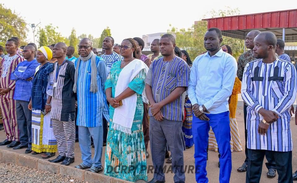 Burkina : Voici les trois valeurs du Premier Ministre 2 Burkina : Voici les trois valeurs du Premier Ministre 2