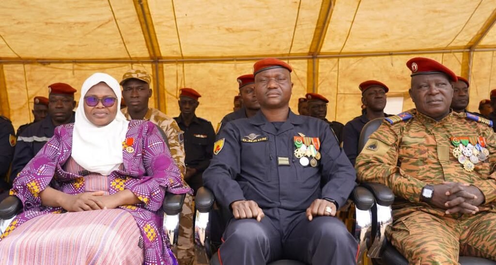 Burkina : Dr Aminata Zerbo/Sabane, élevée à la Médaille d’Honneur des Sapeurs-Pompiers 3 Burkina : Dr Aminata Zerbo/Sabane, élevée à la Médaille d’Honneur des Sapeurs-Pompiers 3