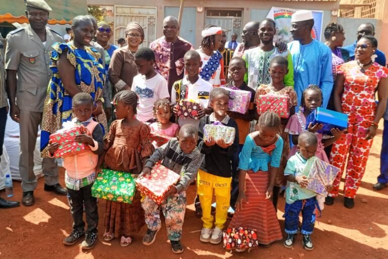 Burkina : Des présents pour 300 orphelins des FDS 1 Burkina : Des présents pour 300 orphelins des FDS 1