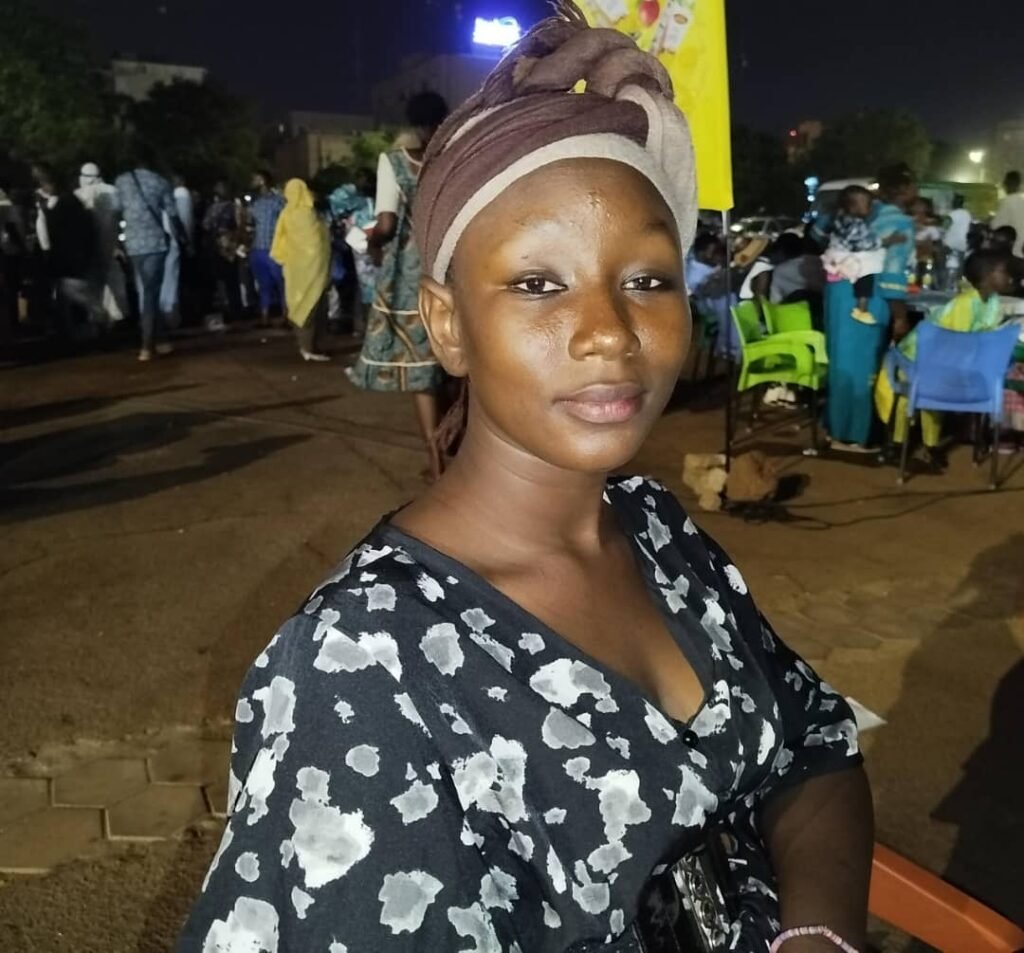 “Nous sommes devenues amies grâce à cette rupture collective”, Roseline et Fatouma 3 “Nous sommes devenues amies grâce à cette rupture collective”, Roseline et Fatouma 3