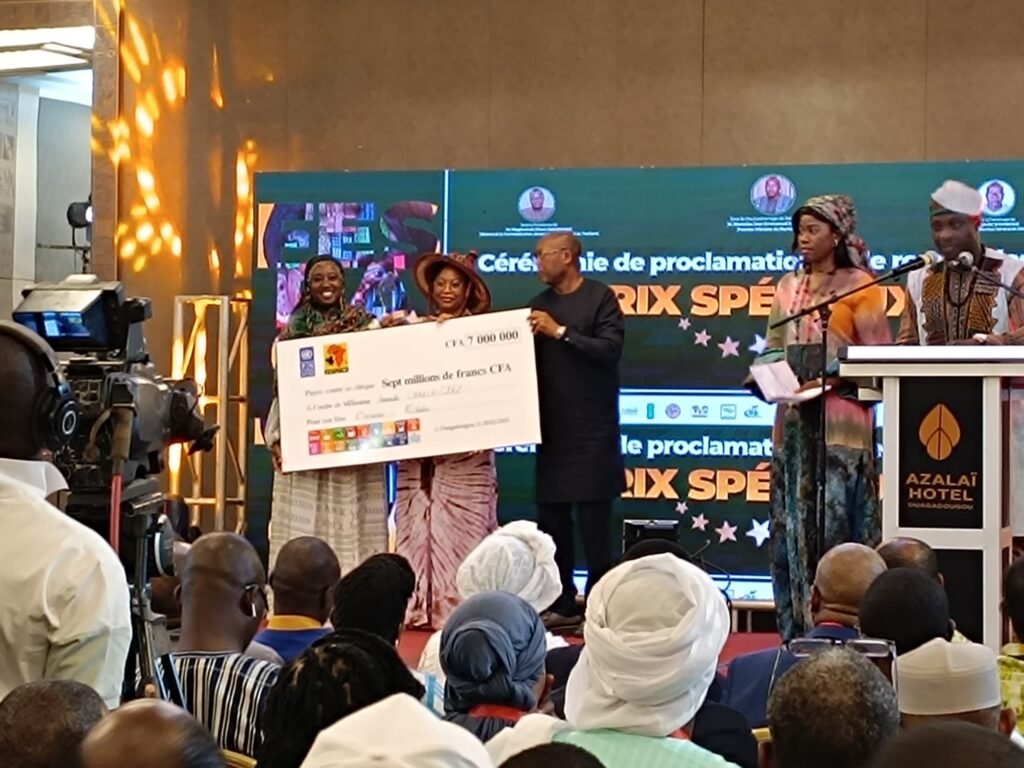 FESPACO 2025 : Voici les 4 réalisatrices burkinabè̀ qui ont eu des prix 4 FESPACO 2025 : Voici les 4 réalisatrices burkinabè̀ qui ont eu des prix 4
