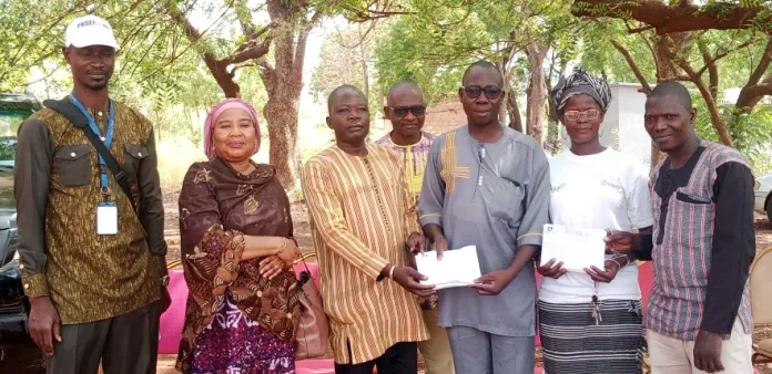 Tuy : Des kits d’hygiène menstruelle et des bourses aux élèves vulnérables 4 Tuy : Des kits d’hygiène menstruelle et des bourses aux élèves vulnérables 4