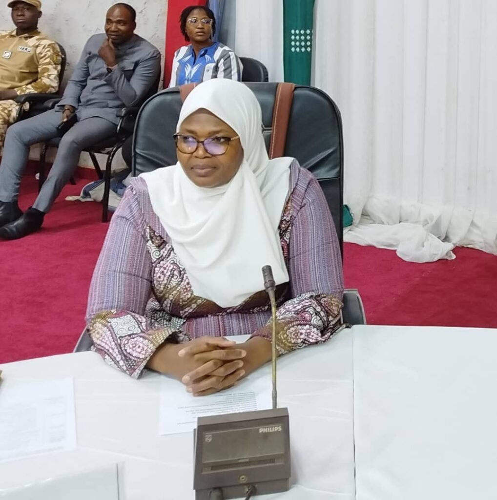 Burkina : Des filles et femmes sensibilisées sur l'utilisation saine des réseaux sociaux 5 Burkina : Des filles et femmes sensibilisées sur l'utilisation saine des réseaux sociaux 5