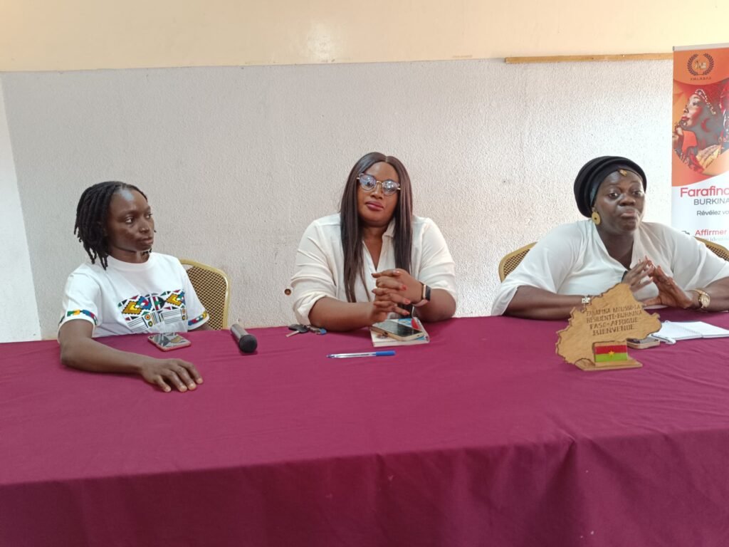Confiance en soi : Farafina Mousso outille une vingtaine de jeunes filles 3 Confiance en soi : Farafina Mousso outille une vingtaine de jeunes filles 3