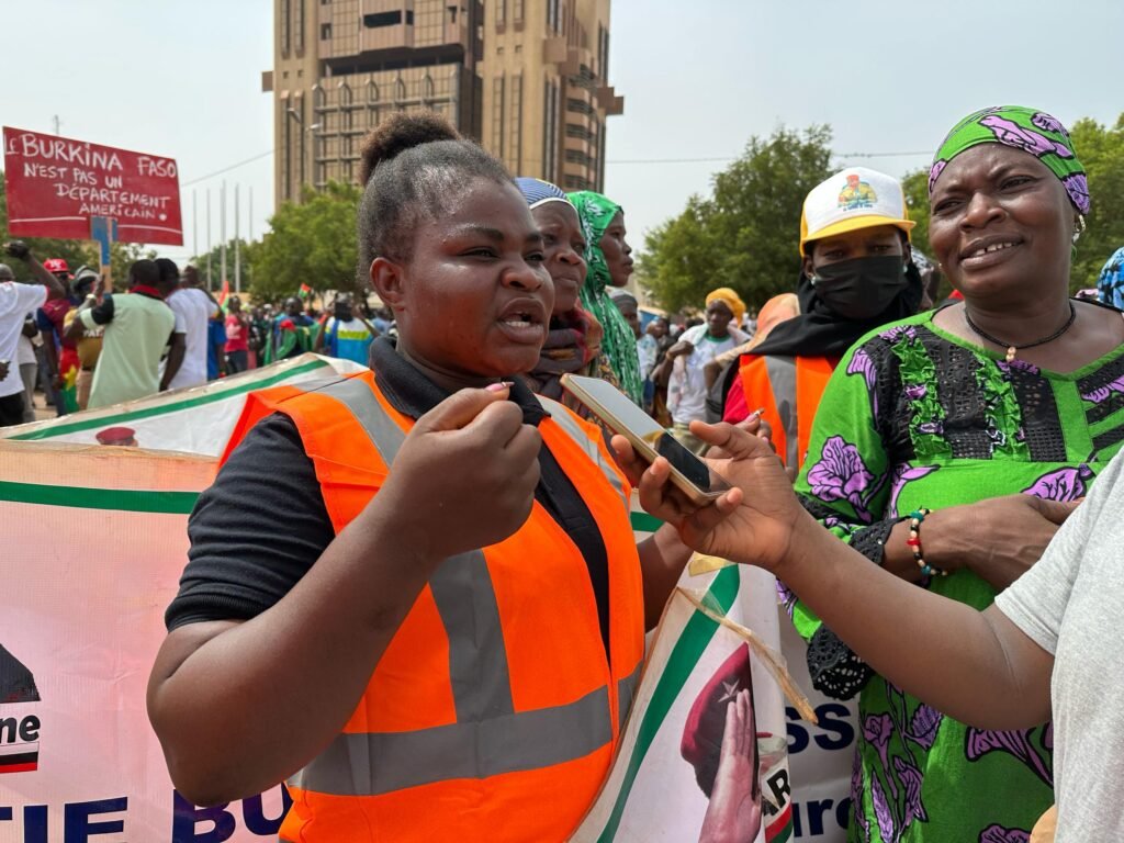 Marche mondiale du 30 Avril : Les femmes scandent le nom de ‘’IB’’ dans les rues 5 Marche mondiale du 30 Avril : Les femmes scandent le nom de ‘’IB’’ dans les rues 5