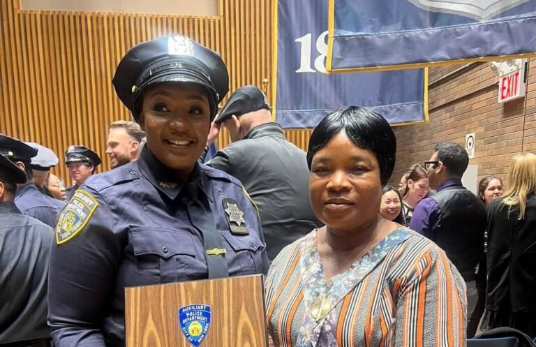Officiers de police Auxiliaire à New York : La burkinabè Sakir Aminata Hadja, major de sa promotion 8