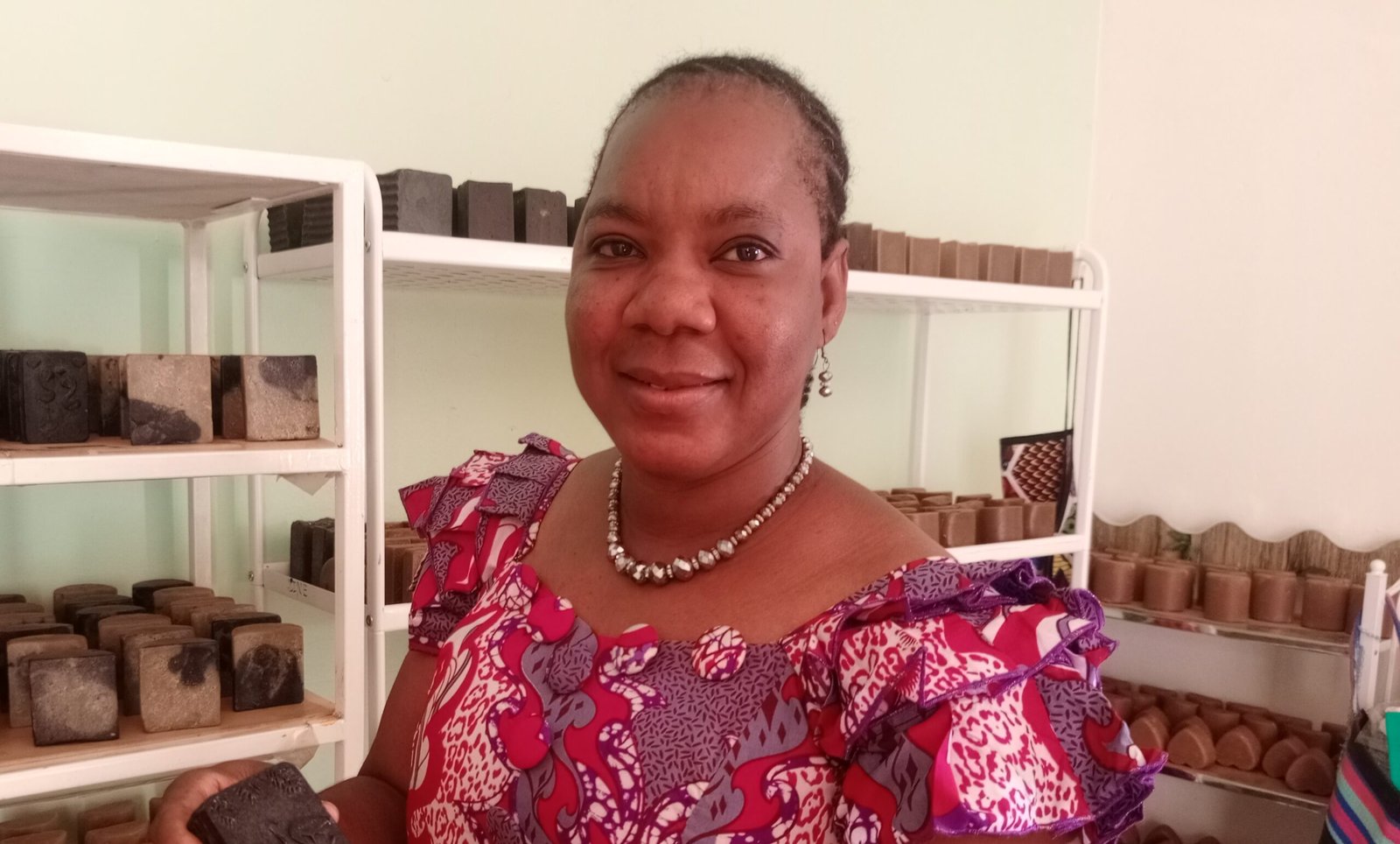 Entrepreneuriat féminin: De la souffrance à la solution, Sèe Aline Dakouo, devenue artisan savonnière