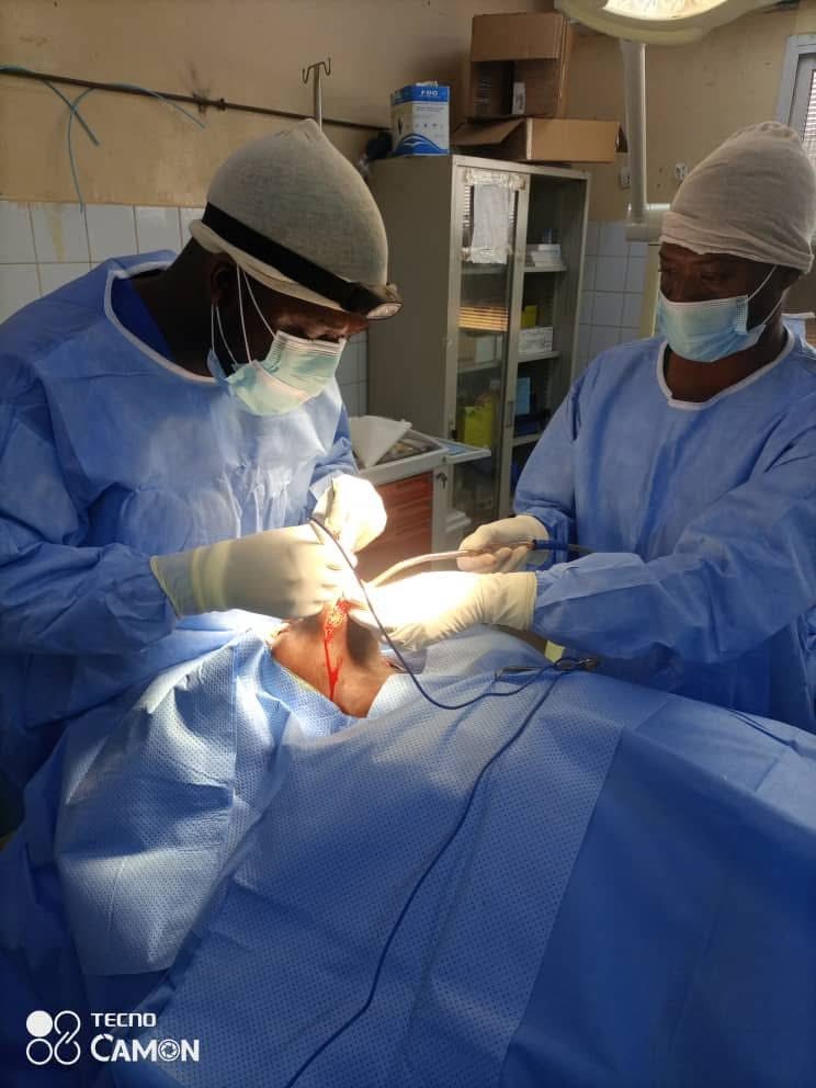 Une opération réussie au CHR de Fada, redonne le sourire à une femme défigurée depuis 7 ans 2 Une opération réussie au CHR de Fada, redonne le sourire à une femme défigurée depuis 7 ans 2