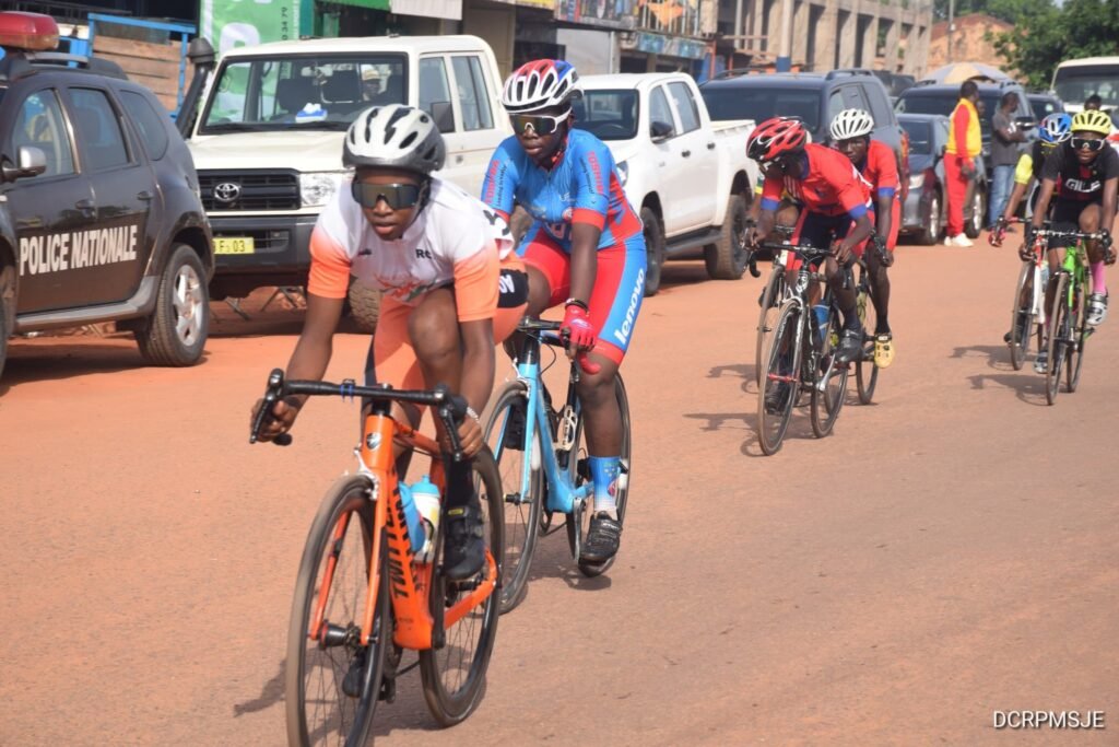 Grand Prix Cycliste pour la Promotion du Sport et des Loisirs : Lamoussa Zoungrana remporte le trophée 2 Grand Prix Cycliste pour la Promotion du Sport et des Loisirs : Lamoussa Zoungrana remporte le trophée 2