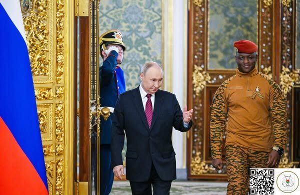 Ibrahim Traoré en Russie: Une collaboration russo-burkinabè renforcée 2 Ibrahim Traoré en Russie: Une collaboration russo-burkinabè renforcée 2