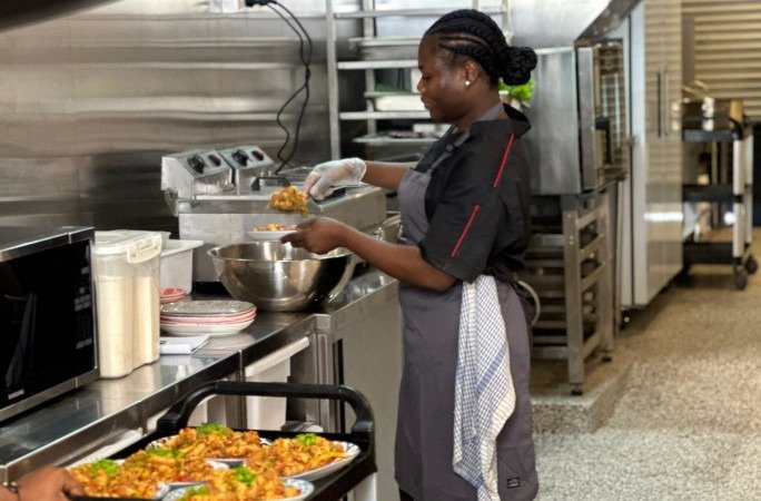 Guinness World Records : Evette Quoiba, nouvelle championne du marathon culinaire Guinness 2 Guinness World Records : Evette Quoiba, nouvelle championne du marathon culinaire Guinness 2