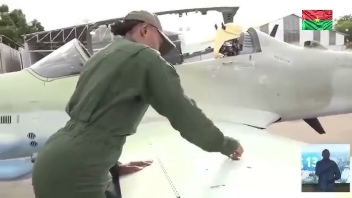 Maryse Traoré : Première femme pilote de chasse au Burkina 2 Maryse Traoré : Première femme pilote de chasse au Burkina 2