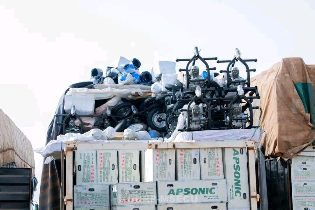Lutte contre le terrorisme : 900 motos et 164 tricycles saisis en route vers la Côte d’Ivoire 2 Lutte contre le terrorisme : 900 motos et 164 tricycles saisis en route vers la Côte d’Ivoire 2