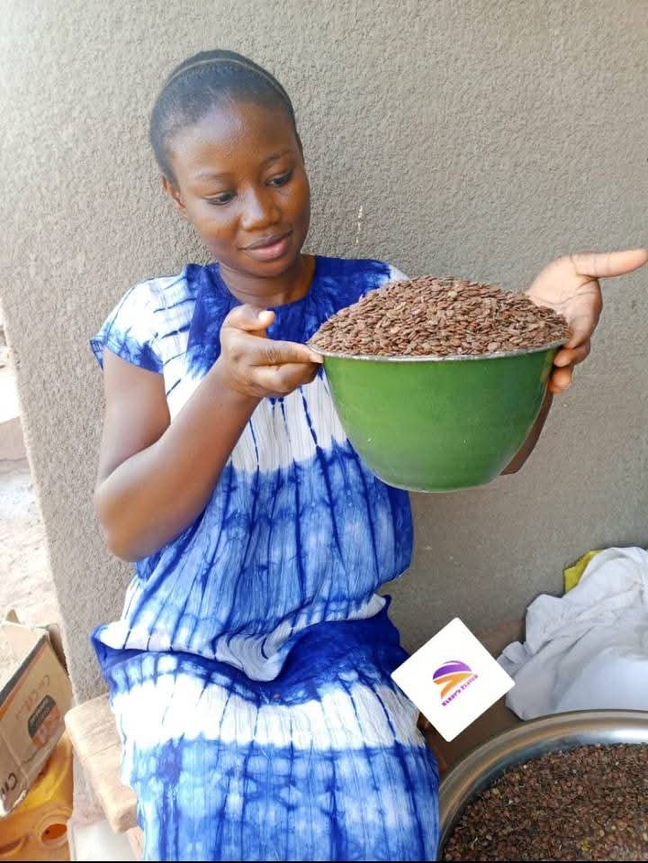 Koudougou : Sandya Paré remporte le trophée de la meilleure étudiante entrepreneure 3 Koudougou : Sandya Paré remporte le trophée de la meilleure étudiante entrepreneure 3