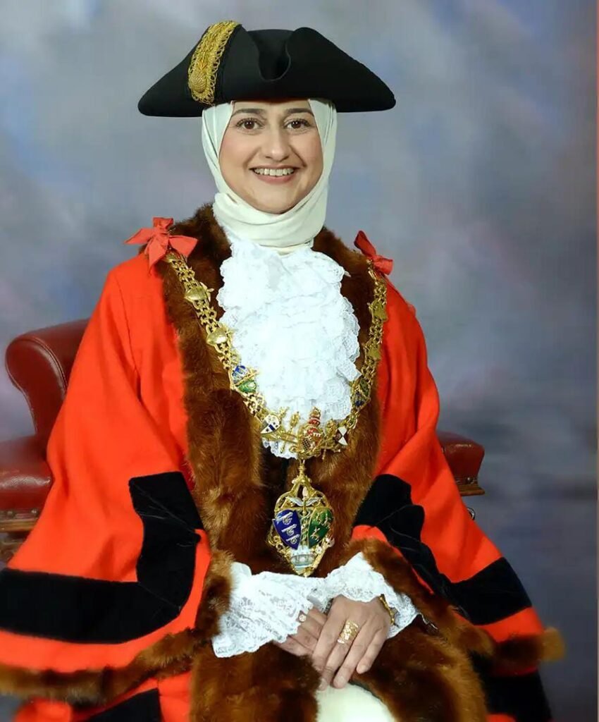 Angleterre : Rukhasana Ismail, la nouvelle maire de Rotherham 2 Angleterre : Rukhasana Ismail, la nouvelle maire de Rotherham 2