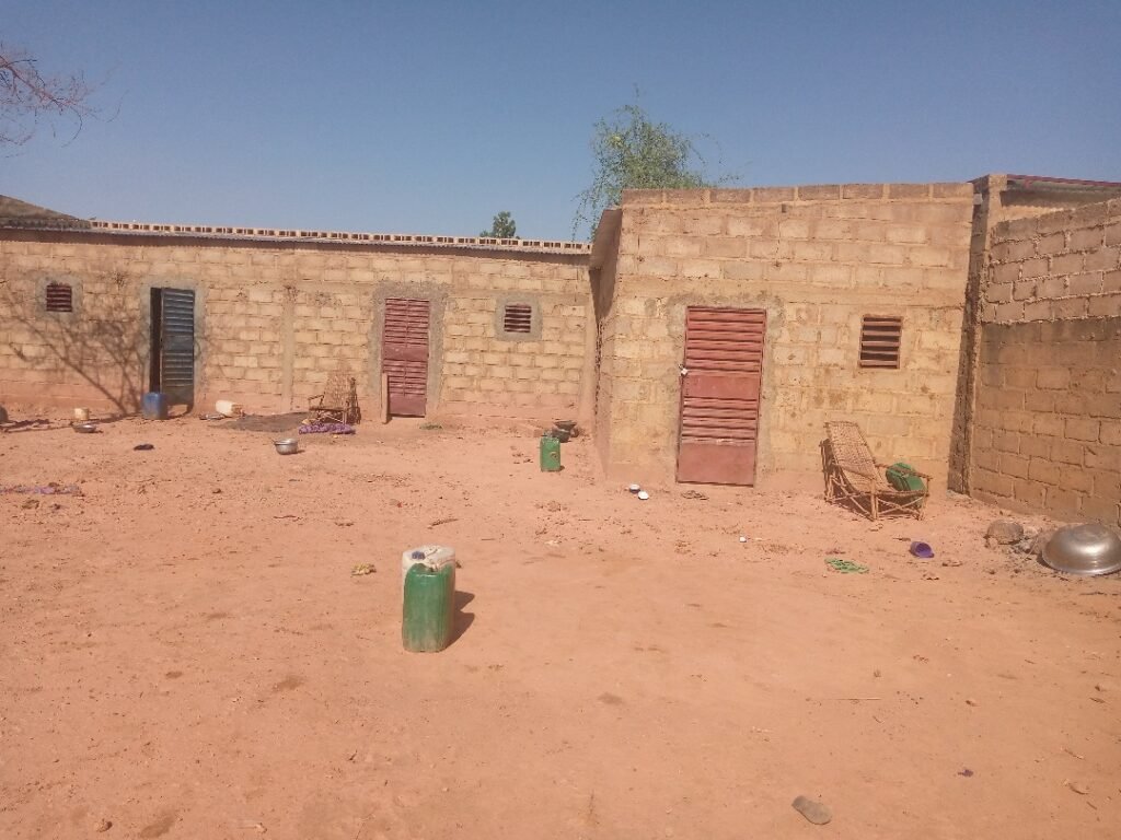 Viol d'une élève déplacée interne mineure à Kaya : Avec son bébé au dos, Wendyam décroche le CEP 3 Viol d'une élève déplacée interne mineure à Kaya : Avec son bébé au dos, Wendyam décroche le CEP 3