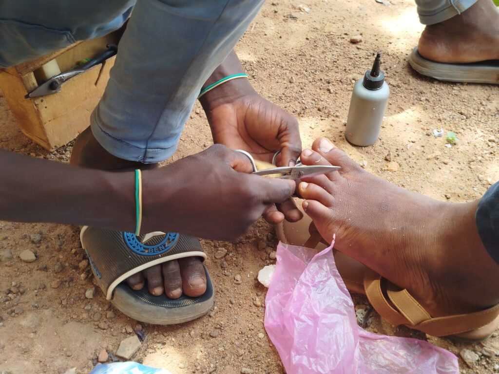 Manucure-pédicure ambulante : Des soins express aux normes d’hygiène incertaines 6 Manucure-pédicure ambulante : Des soins express aux normes d’hygiène incertaines 6