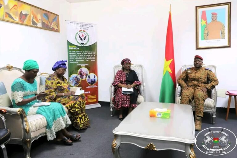 Journée internationale de la veuve 2025 : Le MAHSN solidaire envers la Fondation Lucie-Kaboré 1 Journée internationale de la veuve 2025 : Le MAHSN solidaire envers la Fondation Lucie-Kaboré 1