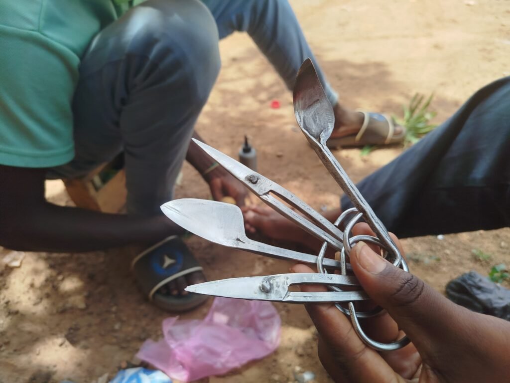 Manucure-pédicure ambulante : Des soins express aux normes d’hygiène incertaines 2 Manucure-pédicure ambulante : Des soins express aux normes d’hygiène incertaines 2