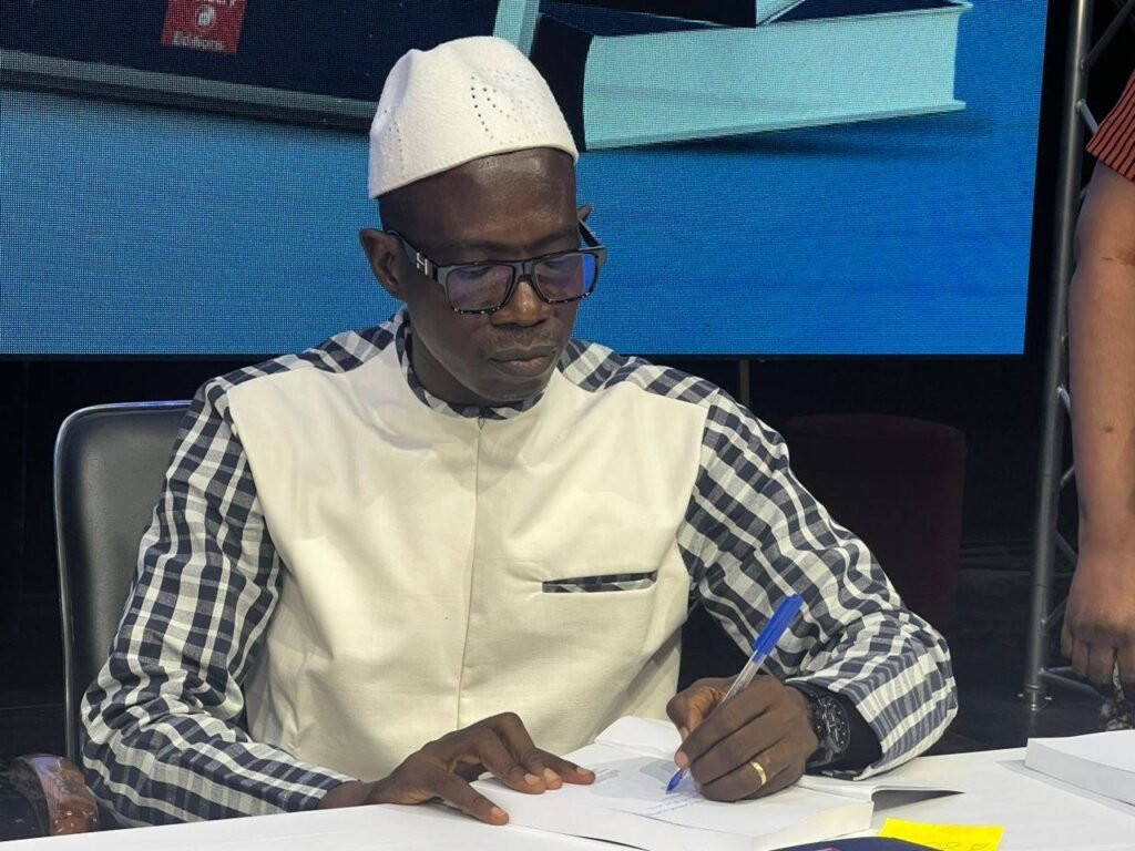 "La Communication au Burkina Faso : Cadre légal et institutionnel" : Le nouveau joyau de Abdoulazize Bamogo 3 "La Communication au Burkina Faso : Cadre légal et institutionnel" : Le nouveau joyau de Abdoulazize Bamogo 3
